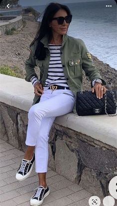 2024 Womens Fashion Casual, Feminine Outfit With Sneakers, Trendy Summer Work Outfits 2023, Outfits To Wear To A Graduation Party, Womens Outfits 2024, Business Casual Womens Fashion, Sunny Sunday, Outfit Primavera