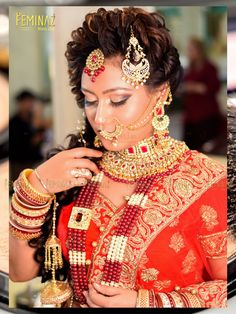 🎀 Pooja Sharma Bridal Makeover 🎀 Simplicity can never be outdated 💯 Book ur makeups now | Call 9990512338 💃🏻💃🏻 #flossy #wedding #bridalhairstyle @punjabweddingz @weddingwireindia @weddingsutra @weddingz.in @bperfectcosmetics @inglot_cosmetics @beccacosmetics @dahablensesindia @visionclear2 @thekatvond @forever52india @maccosmetics @anastasia_dipbrow_pomade @wedmegood @theweddingbrigade @paccosmetic @paccosmeticsahmedabad #bridalmakeupartistindia #makeupartistsworldwide #makeupshoot #br Indian Dulhan, Anastasia Dipbrow Pomade, Bridal Makeup Images, Makeup Portfolio, Makeup Images