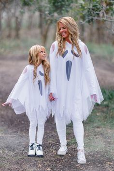 Adult Ghost Costume Woman, White Ghost Costume, Ghost Costume Kids, Mom Halloween Costumes, Eve Costume, Old Halloween Costumes, Mom Costumes, Halloween Kids Costumes Girls, Vampire Halloween Costume