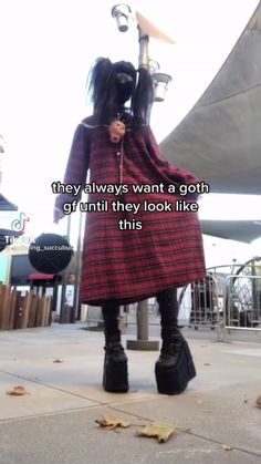 Outfit Ideas Goth Aesthetic, Goth Lolli Aesthetic, Kawaii Outfits Male, Rainbow Goth Outfit, Goth Fits For School, Pastel Goth Plus Size, Types Of Goth Style, Kinderwhore Makeup 90s Fashion, Pastel Goth Male