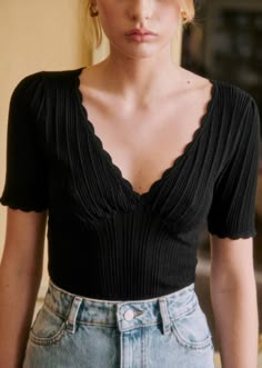 Sezane Jumper, Sezane Top, Hollow Out Sweater, Diy Clothes Design, Dressed To The Nines, Slim Fit Shorts, Fashion Top, Parisian Style, Summer 2024