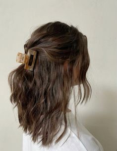 Hairstyles Glasses, Hairstyles Names, Rambut Brunette, Brown Hair Inspo, Women's Hairstyles, Medium Hairstyles, Hair Stylies, Bohol, Winter Trends