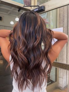 Dark Brunette Highlights Summer, Caramel Brownie Balayage, Cinnamon Spice Brunette, Dark Brown Hair Auburn Highlights, Burnette Hair, Dark Chocolate Hair, Baylage Hair, Balayage Hair Caramel, Warm Brunette