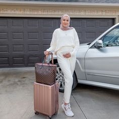 Leena Asad, Leena Snoubar, With Love Leena, Love Leena, Travel Cardigan, Traveling Pregnant, Plane Outfit, Travel Outfit Plane