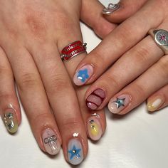 Edgy Natural Nails, Flower Gem Nails, Gay Nails, Colorful Nail, Soft Nails, Gem Nails, Short Nail