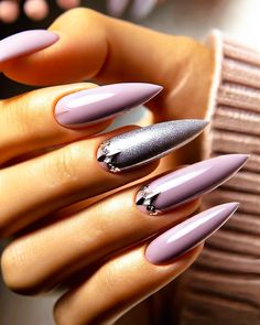 Purple and silver nails Digital Nail Art, Purple And Silver Nails, Colorful Nail, Purple And Silver, I Love Nails, New Year's Nails, Silver Nails, Nail Bar, Dream Nails