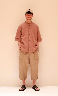 Korean Men Oversized Fashion, Japan Men Fashion Summer, Japanese Minimalist Fashion Men, Japanese Men Fashion, Japanese Streetwear Mens, Muslim Men Clothing, Japanese Street Fashion Men, Korean Street Fashion Men, Japanese Mens Fashion