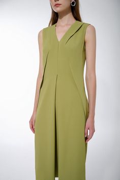 Fitted Green V-neck Dress For Work, Modern V-neck Dress For Work, Classic Tailored V-neck Dress, Classic Green Midi Dress For Evening, Classic Green Evening Midi Dress, Chic Green V-neck Dress For Formal Occasions, V-neck Business Dresses For Summer, Business V-neck Dresses For Summer, Classic Summer Formal V-neck Dress