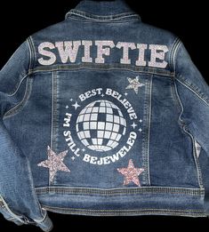 Taylor Swift Lover Era Outfits, Lover Era Outfits, Eras Merch, Outfits On A Budget, Taylor Swift Lover Era, Era Outfits, Customised Denim Jacket, Taylor Swift Swiftie