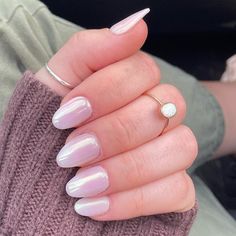 Glazed Dip Powder Nails, Nail Dip Colors 2023, Lavender Glazed Nails, Cute Trendy Nail Designs, Detail Nails, Donat Glaze, Nude Chrome, Chrome Almond, Hallographic Nails