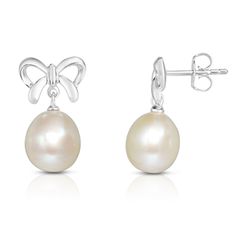 Sterling Silver Freshwater Pearl with Bow Drop Earrings Metal: Silver 925 (stamped on lock) Color: Silver 925 14K White gold plated Purity: S925 Italy (stamped for authenticity) Closure: Push Back ◈Please feel free to message us with any questions you may have ◈ ◈FREE SHIPPING WITH USPS! Comes in a Premium Gift Box!◈ ◈These Chains are 100% Solid S925 Silver ◈ ◈Shop with confidence knowing that the items you purchase here are always solid Silver 925 Italy .◈ Gold Rope Chains, Bow Ribbon, Ny City, Cubic Zirconia Earrings, Zirconia Earrings, Silver Shop, Pearl Earrings Dangle, Gold Chain Necklace, Jewelry Earrings Hoops