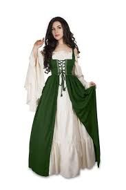 Resultado de imagem para simple medieval dresses Irish Costume, Irish Costumes, Irish Dress, Over Dress, 사진 촬영 포즈, Queen Dress