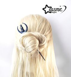 Add a touch of magic to your hairstyle with this unique Black Cat Elf Hair Stick! Inspired by Gothic and Pagan aesthetics, this enchanting crescent moon hairpin is perfect for those who embrace a witchy, Viking, or Wicca lifestyle. Whether you're dressing up for a special occasion or adding some flair to your everyday look, this handcrafted hair stick is the ideal accessory for a mystical touch. Product Details: Length: 17cm (6.7 inches) Width: 4cm (1.6 inches) Weight: 36g Material: Durable, hig Viking Hair Accessories, Moon Hair Stick, Gothic Viking, Elf Hair, Lunar Beauty, Moon Hair, Dark Jewelry, Cat Moon, Viking Hair