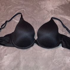 New Without Tags. Never Worn. Underwire, Lightly Padded, Full Coverage. Comes From Smoke And Pet Free. Offers Welcome. Black Stretch Bra With Padded Cups, Black Stretch Bra With Lined Body, Black Stretch Bra Partially Lined, Black Seamless Full Coverage Bra, Black Full Coverage Sports Bra With Built-in Bra, Stretch Push-up Bra With Lined Body, Stretch Push-up Bra Partially Lined, Stretch Lined Push-up Bra, Black Push-up Bra With Lined Body