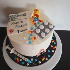 Medicine 💊 ⚕ Cake Medicine Cake Design, Medicine Cake, Cop Cake, Medical Cake, Science Cake, Nursing Cake