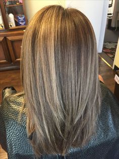 Medium Length Hair With Highlights Blond, Cut Layers, Ombre Hair Blonde, Bob Hair, Penteado Cabelo Curto, Ombre Hair Color, Long Layers