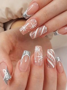 24pcs Christmas Snowflake Design Shiny French False Nails, Glossy Full Cover Artificial Nails For Women's Festivals And Daily Wear Christmas Nails Glitter, Nail Art Noel, Ballet Nails, Nagel Tips, Snowflake Nails, Festival Nails, Stick On Nails