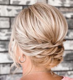 Mother-of-the-Bride Bouffant Updo for Short Hair Mother Of The Bride Updos, Bouffant Updo, Mother Of The Bride Hair Short, Updo For Short Hair, Mother Of The Bride Hairdos, Mother Of The Bride Hairstyles, Bride Hairstyles Updo, Mother Of The Groom Hairstyles, Short Hair Bride