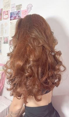 Light Brown And Ginger Hair, Natural Brown Red Hair, Light Brown Hair With Ginger Highlights, Ginger Brown Hair Color, Brown Ginger Hair, Ginger Brown Hair, Amber Hair, Red Curls, Honey Hair