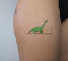 Velociraptor Tattoo, Jurassic Park Tattoo, Minimalist Tattoo Meaning, Dinosaur Tattoo, Tattoo Hip, Framed Tattoo, Dinosaur Tattoos, Hip Bone, Tattoos Mandala