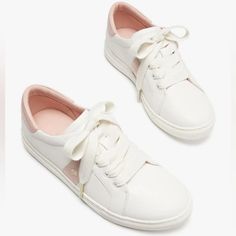 Nib Kate Spade Iggy Low Top Sneakers In Optic White And Rose Smoke Sz 8. Full Lace Up Sneakers. Leather. Rubber Outsole. Size 8. Chic Spring Sneakers With Cushioned Footbed, Chic Lace-up Sneakers With Cushioned Footbed, Chic Lace-up Sneakers With Rubber Sole, Chic Lace-up Sneakers With Contrast Sole, Chic Low-top Sneakers For Spring, Chic Lace-up Synthetic Sneakers, Chic Sneakers With Cushioned Footbed And Round Toe, Chic Sneakers With Perforated Toe Box, Chic Synthetic Low-top Sneakers