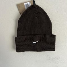 Nike Peak tall cuff beanie in brown color brand new with tag one size 
#Nike #Beanie #Fall #Brown #skater Nike Beanie, Brown Color, Hats For Men, Nike Men, Accessories Hats, Mens Accessories, Cuff, Nike, Outfit Accessories