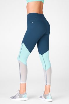 Zone High-Waisted 7/8 Fabletics blue female Activewear >> Womens >> Bottoms >> Leggings >> 7/8s PowerHold regular Training 4-Way Stretch/Breathable/Chafe-Resistant/Moisture-Wicking/UPF Protection Max compression legging in PowerHold® fabric. Fitness Outfits Gymwear, Exercise Outfits, Stylish Workout Clothes, Tall Leggings, Outdoor Sportswear, Activewear For Women, Buy Leggings, Fabletics Leggings, Bra Size Charts