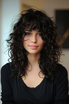 Curly Brown Hair With Bangs, Curly Hair Cuts With Bangs, Curls With Bangs, Shaggy Curly Hair, Long Layered Hair With Bangs, Long Layered Curly Hair, Curly Hair Natural, Layered Hair With Bangs