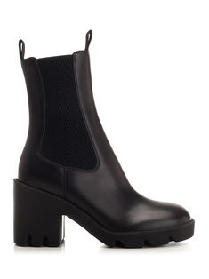 "Stride" Chelsea boots in matte black leather from Burberry, with round toe, side elastic bands, chunky rubber heel. Jimmy Choo Bag, Sneaker Wedge, Prada Shoes, Boots For Women, Rubber Heels, Luxury Retail, Manolo Blahnik, High Heel Shoes, Shoe Laces