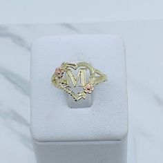 ❤️ 10k gold ring heart initial ❤️ Size 8.5 ❤️ Heart with initial  ❤️ Includes a small box  ❤️ New jewelry  More initials available.  Please request  Check out my other jewelry  ❤️ Anillo de mujer en oro de 10kilates Tamaño 8.5 ❤️ Anillo de corazon con inicial ❤️ Joyeria Nueva  Más iniciales disponibles  Stock 51192 Gold Initial Ring For Mother's Day, Gold Heart Ring With Initials For Gift, Yellow Gold Initial Ring For Mother's Day, Personalized Gold Heart Ring For Anniversary, Personalized Yellow Gold Heart Ring For Mother's Day, Personalized 14k Gold Initial Ring For Valentine's Day, Personalized Gold Heart-shaped Initial Ring, Personalized Gold Heart Initial Ring, 14k Gold Initial Ring For Mother's Day Anniversary