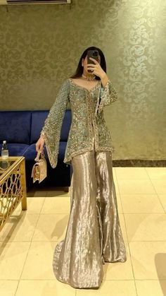 Desi Dress, Pakistani Fancy Dresses, Pakistani Dresses Casual, Beautiful Pakistani Dresses, Traditional Indian Outfits