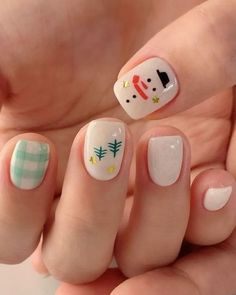 Rate This christmas nail ideas From ⭐1~10. SAVE & FOLLOW i will update everyweek. Nails Snowman, Nails Noel, Simple Christmas Nails, Korean Christmas, Xmas Nail, Christmas Tree Nails, Nagellack Trends, Tree Nails, Cute Christmas Nails