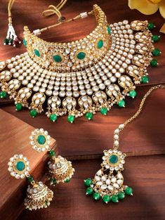 Gold Toned Green Kundan Indian Jewelry Set, Bridal Jewelry Set, Kundan Jewelry Set, Wedding Bridal Jewelry, Handmade Festive Necklace Set. Green Tilla Choli For Wedding, Wedding Green Choli With Tilla, Green Cutdana Tikka For Wedding, Elegant Choli For Marriage Festive Occasions, Traditional Green Necklaces For Marriage, Green Bollywood Bridal Sets For Reception, Green Tilla Bridal Necklace For Reception, Green Bridal Sets For Diwali Reception, Festive Bridal Necklace For Marriage