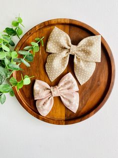 New Sailors bow style in an oh so summery light weight neutral print. Large Beige Polka Dot Measures Approximately 4.5 inches  Small Neural Pink Floral measures Approximately 3.5 inches  This listing is for 1 bow Summer Bow Headband, Summer Decorative Bow Headband, Playful Bow Hair Accessories For Summer, Playful Summer Hair Accessories With Bow, Playful Adjustable Bow For Summer, Adjustable Playful Bow For Summer, Adjustable Decorative Bow Hair Accessory For Summer, Adjustable Hair Accessories With Decorative Bow For Summer, Summer Satin Bow Headband