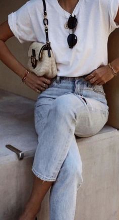 Busy Mom Outfits, Everyday Chic Outfits, Casual Chique Stijl, Minimalist Moda, Staple Wardrobe, Looks Jeans, Women Summer Casual, Looks Pinterest, Casual Ootd