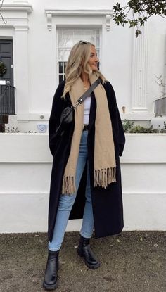 Nyc Winter Outfits, Nyc Outfits, New York Outfits, Winter Fashion Outfits Casual, Europe Outfits, London Outfit, Cold Outfits, Bohol, Paris Outfits