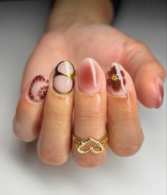 Natural Color Nail Ideas, Biab On Short Nails, Short Nails Design Ideas 2024 Fall, Short Nails Inspo Aesthetic, Nail Ideas Short Almond, 2d Nail Art, Fall Short Nail Designs, Fruit Nail Art, Colorful Nail