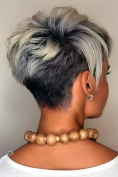 Modern Hairstyle Pixie Cut Short Hairstyle Inspiration Popular Short Haircuts, Short Grey Hair, Edgy Short Hair, Hair Styles 2017, Long Pixie, Penteado Cabelo Curto, Short Pixie Haircuts, Haircut For Thick Hair