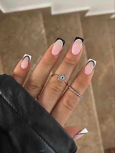 Short Nails Ideas For Black Skin, French Tip Acrylic Nails Black And White, Short Black And White French Tip Nails, Simple Bday Nails, Black White And Red Nails, Short Square Nails Ideas, Square Almond Nails, French Square Nails, Square Acrylic Nails Designs