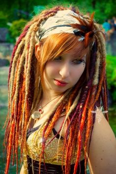 Merry's Synthetic Dreads: My fav dreads Echo Aesthetic, Braiding Patterns, Red Dreadlocks, Love Pics, Rude Girl, Wool Dreads, Dreadlock Accessories