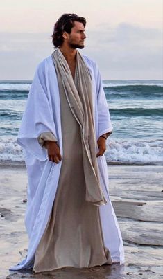 Modern Egyptian Fashion Men, Flowy Outfits Men, Egyptian Clothing Men, Modern Egyptian Fashion, Mens Kimono Shirt, Flowy Outfit, Nomad Fashion, Masc Fashion, Male Kimono