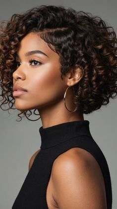 Best Techniques for Twa Haircuts 💄 Black Women Short Haircuts, Curly Hair Cut, Natural Hair Short Cuts, Short Curly Haircuts, Short Curly Wigs