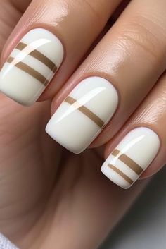 Step Up Your Chic with Stunning White Square Nails Square Nails Neutral, White Square Nails, Luxe Nails, Classic Nail Designs, Nail Lengths, Nails Neutral, Minimal Nails Art, Hot Hands