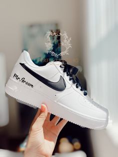 -This is a custom Groom's sneaker.  -Option 1 is only Name and date -Option 2 has painted outer 2 swooshes and names and dates. -Offers more designs and colors per request /check out my store/ -Open for custom requests. TURNAROUND TIME: -2 weeks to be crafted just for you -Shipping will take an additional 3-7 business days. -We offer FREE shipping within the US. -EXPEDITED service available Visit the link below for EXPEDITED SERVICE: https://perfctpairings.etsy.com/listing/1537883783 for PURCHAS Nike Air Force 1 Wedding, Air Force 1 Wedding, Sneaker Wedding, Wedding Sneakers For Bride, Wedding Gift For Groom, Wedding Shoes Sneakers, Bride Sneakers, 2024 Shoes, Bridal Sneakers