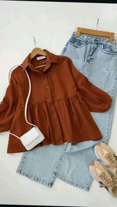 New Dress Models For Women, Short Tops For Jeans, Stylish Tops Fashion, Kurti Pants, Cotton Short Tops, Ootd Hijab Style, Cute Formal Dresses, Shirt With Buttons, Kurti Designs Latest