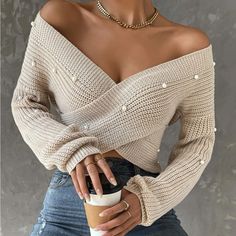 Super Cute And Stylish Ships In 5-10 Business Days Deep V Neck Sweater, Travel Christmas, Chique Outfit, Slim Fit Sweater, Vegas Vacation, Unique Sweaters, Classic Preppy, Cropped Pullover, Sweater Layering