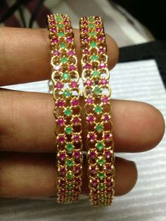 J New Gold Jewellery Designs, Gold Bangle Set, Stone Bangle, Gold Bangles Design, Bangles Jewelry Designs, Gold Jewellery Design Necklaces, Bangle Designs, Jewelry Design Necklace