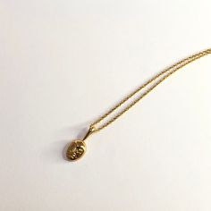 Gold-plated moon face pendant. Metal: gold-plated brass Chain: 42 cm Do not hesitate to check my Instagram for more models https://www.instagram.com/atelier_tiuh/ Gold Necklace With Oval Moon Charm Pendant, Gold Oval Pendant Necklace With Moon Charm, Gold Jewelry With Moon Charm, Gold Oval Jewelry With Moon Charm, Yellow Gold Oval Necklace With Moon Charm, Oval Moon Charm Necklace As Gift, Oval Moon Charm Necklace Gift, Oval Necklace With Moon Charm As Gift, Celtic Rings Women