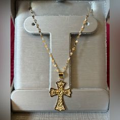 18k Solid Real Saudi Gold Cross Pendant, Chain Is Not Included. Approximately Weighs 2.1g Saudi Gold, Gold Cross Pendant, Gold Cross, Cross Pendant, Womens Jewelry Necklace, Jewelry Necklaces, Necklaces, Women Jewelry, Chain