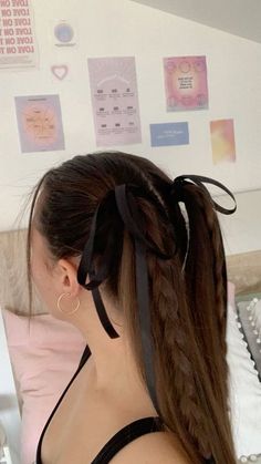 Bow Hairstyle, Trendy Hairstyle, Ribbon Hairstyle, Peinados Fáciles Para Cabello Corto, Slicked Back Hair, روتين العناية بالبشرة, Work Hairstyles, Hair Stylist Life